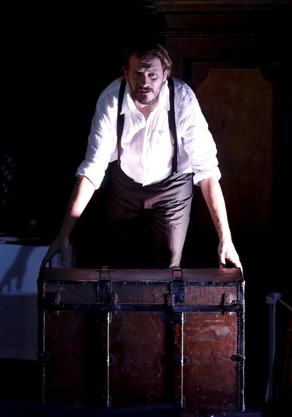 Predstava Slikareva ruka