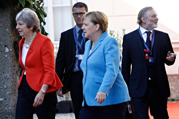 Premijerka Ujedinjenog Kraljevstva Theresa May i njemačka kancelarka Angela Merkel