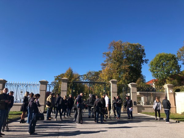 Gužva pred Kulmerovim dvorima