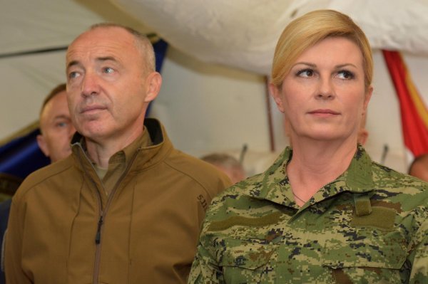 Krstičević je u srpnju 2017. podnio ostavku na dužnost ministra zbog predsjedničine kritike oko dolaska vojske na požarište u Splitu, no nakon razgovora s premijerom Plenkovićem povukao ju je