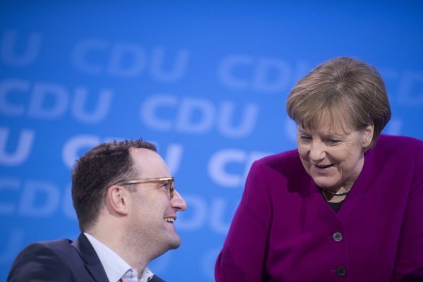 Jens Spahn i Angela Merkel