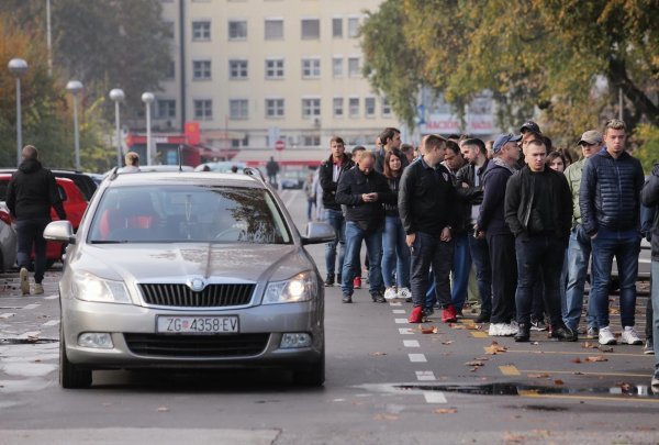 Gužve za ulaznice Dinamo - Spartak