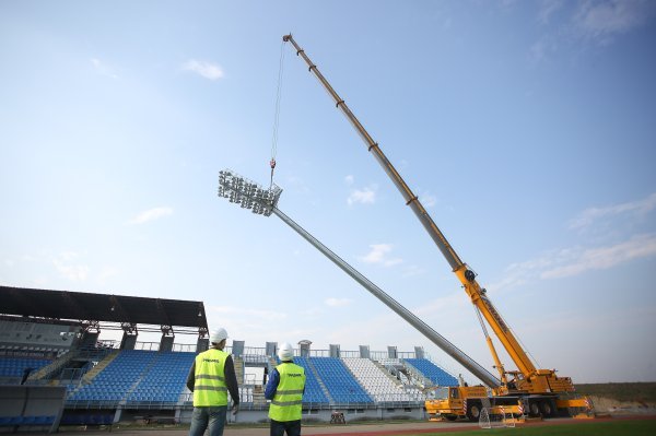Velika Gorica: Postavljanje reflektora na gradski stadion NK Gorica