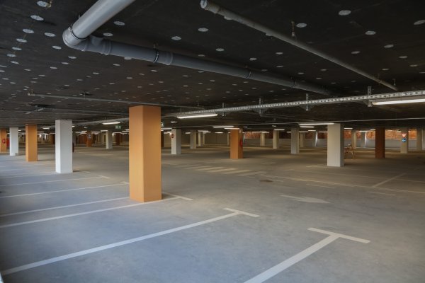 Završni radovi na novom trgovačkom centru Max Stoja