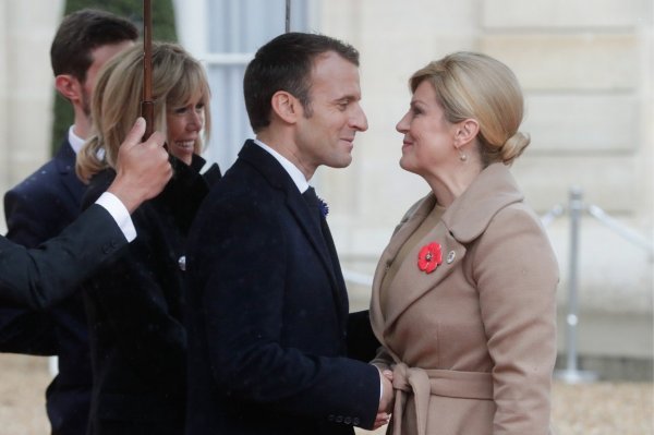 Emmanuel Macron i Kolinda Grabar Kitarović 11. studenoga 2018. u Parizu 