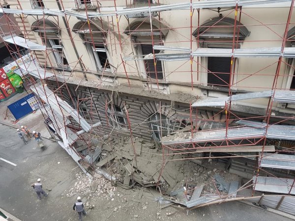 Rušenje skele u Rijeci