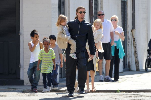 Brad Pitt s djecom