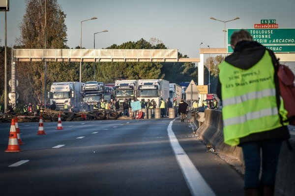 Prosvjedi žutih prsluka u Francuskoj