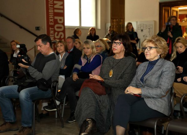 Vesna Lovrić Plantić, kustosica MUO i Vesna Jurić Bulatović, voditeljca odjela Marketinga i PR-a MUO