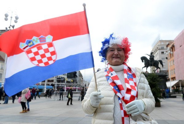 Navijači na Trgu bana Josipa Jelačića čekaju zlatne tenisače