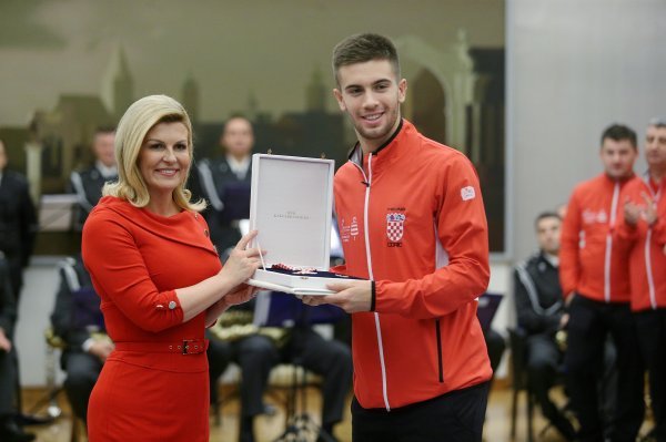 Kolinda Grabar-Kitarović odlikovala osvajače Davis cupa