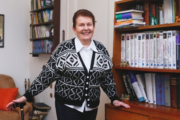 Dr. Mirjana Krizmanić