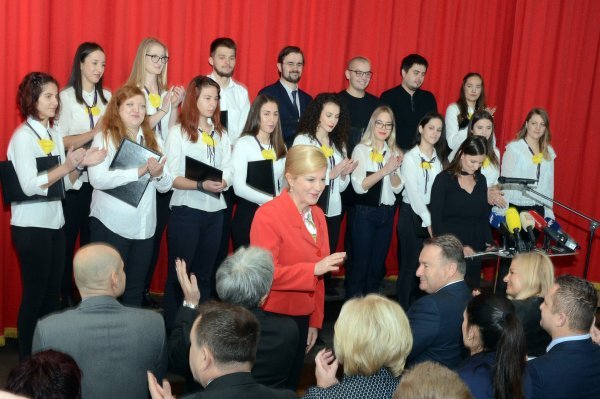 Predsjednica Kolinda Grabar-Kitarović posjetila Petrinju