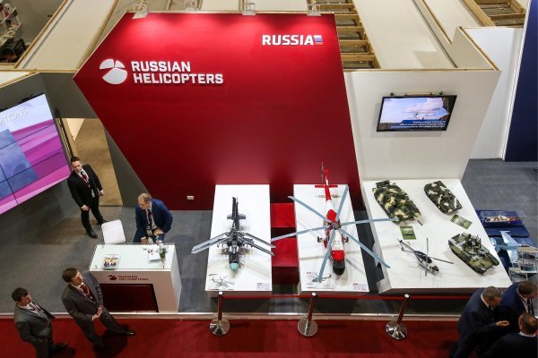 Izložba vojne opreme u Kairu