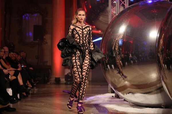 Modno-scenski spektakl Zigman Christmas Show