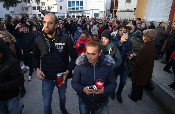Prosvjed zbog rada Doma zdravlja i Hitne pomoći u Metkoviću