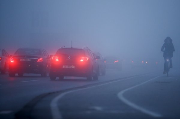 Zagreb: Gusta magla prekrila je grad