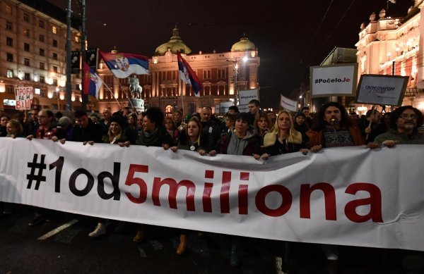 Više od trideset tisuća Beograđana na prosvjedu protiv nasilja