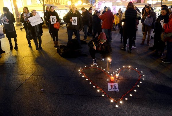 Mirno okupljanje na Cvjetnom trgu u znak podrške inicijativi Srce za Davida