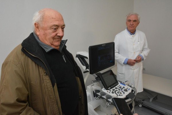 Umirovljenik, povratnik iz Švicarske, donirao UZV uređaj vrijedan 100 tisuća eura