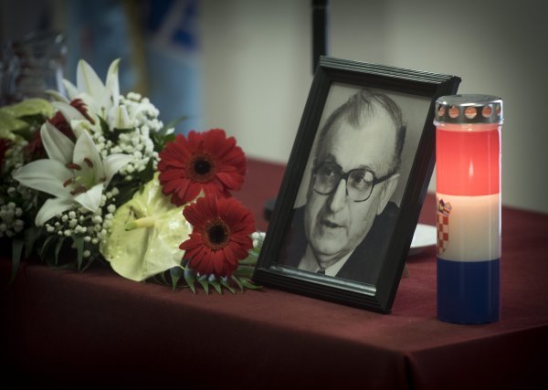 U palači Milesi u Splitu održan komemorativni skup u čast preminulog Zvonimira Markovića utemeljitelja Hrvatske Demokratske stranke u Splitu