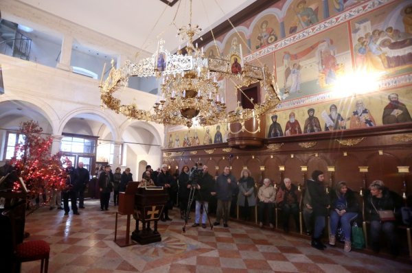 Sveta arhijerejska liturgija u Šibeniku za pravoslavne vjernike koji slave Božić po julijanskom kalendaru