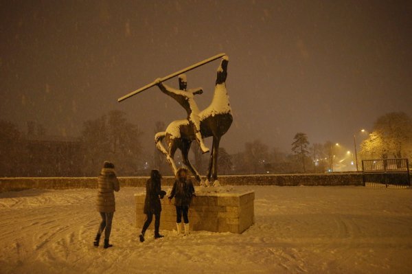 Snijeg zabijelio Sinj i Dalmatinsku zagoru