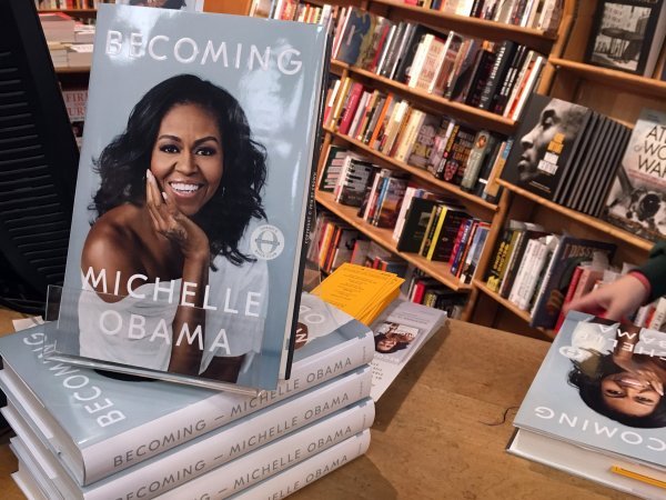 Knjiga Michelle Obame pod naslovom Becoming najprodavanija je knjiga u 2018.