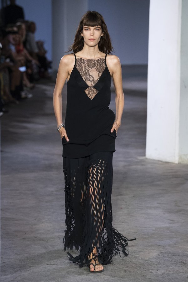 DION LEE_Havaianas (2)