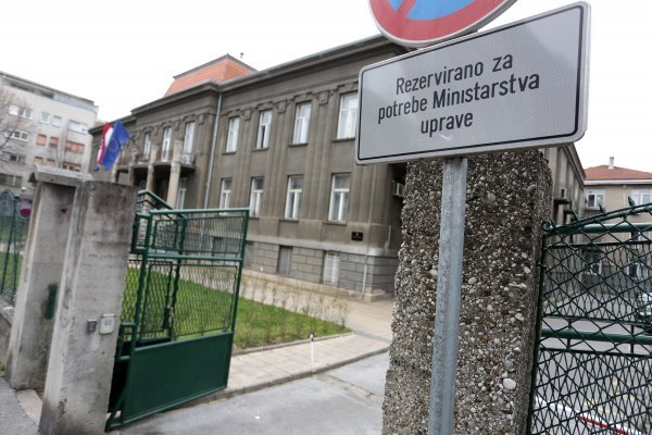 Zgrada u kojoj je danas Ministarstvo uprave u zagrebačkom Maksimiru židovska je imovina, oteta za vrijeme NDH