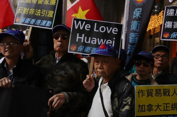 Kinezi širom svijeta protestiraju zbog podizanja optužnice protiv financijske direktorice Huaweija u Americi
