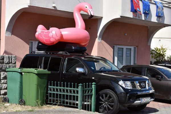 U Hrvatskoj najpoželjnije graditi apartmane te školovati se za sobare i čistače