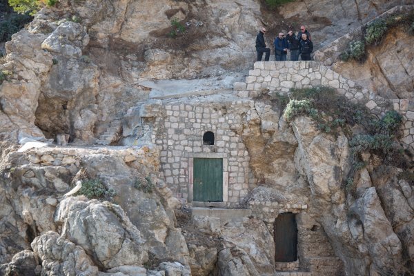 Divlja gradnja podno tvrđave Lovrijenac u Dubrovniku