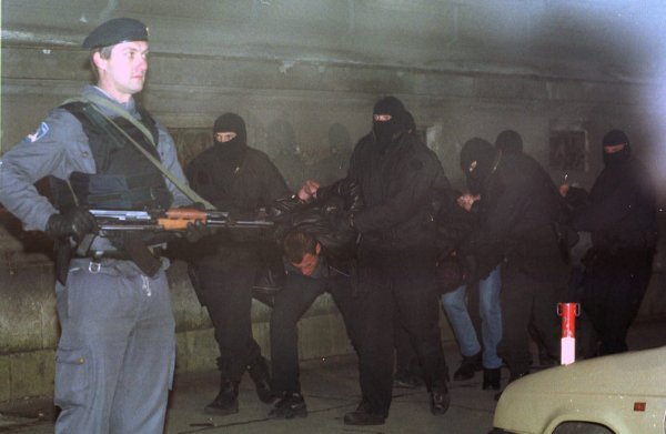 Uhićenje pripadnika zločinačke organizacije 1999.