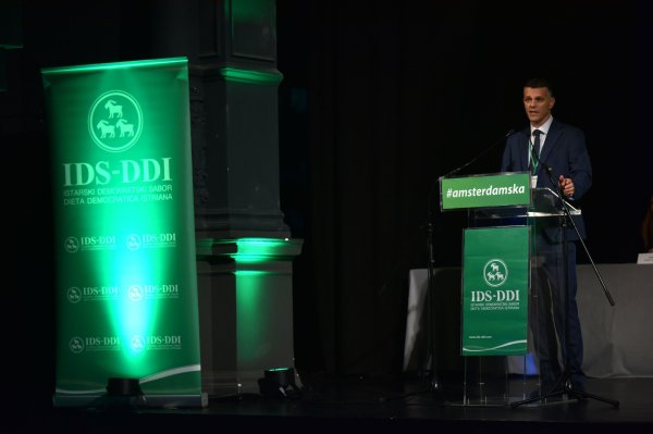 Na 31. saboru IDS-a Valter Flego predstavljen kao kandidat za EU parlament