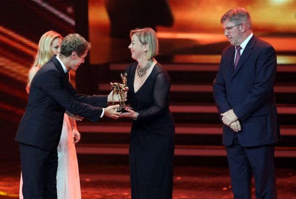 Sabine Kehm prima nagradu