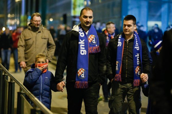 Navijači Dinama nakon utakmice snimljeni na ulicama Zagreba