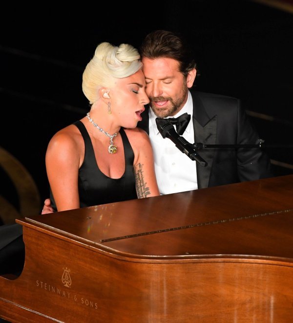 Lady Gaga i Bradley Cooper