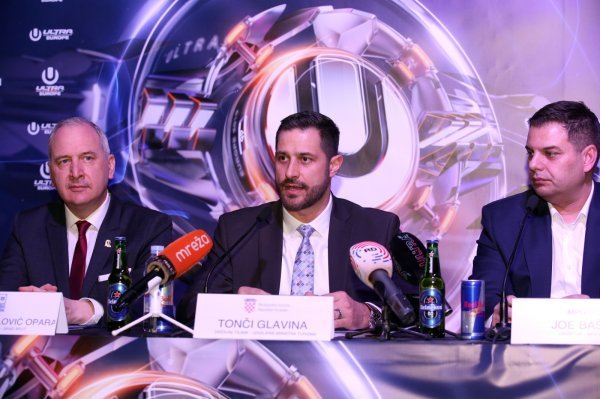 Andro Krstulović Opara, Tonči Glavina, Joe Bašić