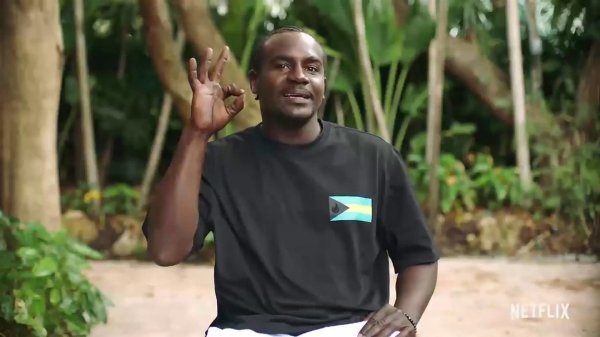 Lokalni zaposlenik festivala s Bahama