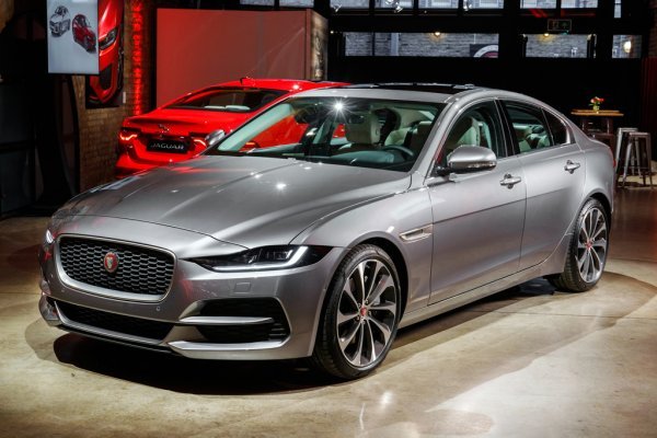 Jaguar XE