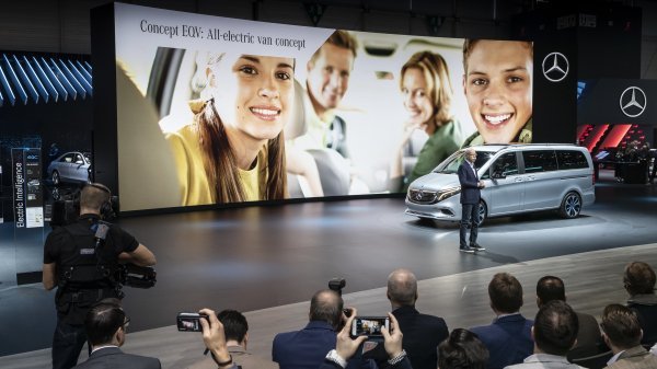 Mercedes EQV Concept