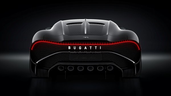 Bugatti Voiture Noire - pogled straga