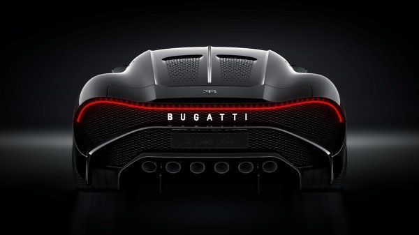 Bugatti Voiture Noire - pogled straga