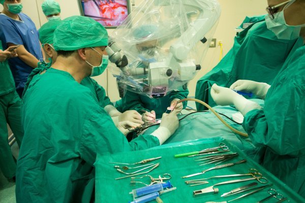 U osječkome KBC-u prvi put ugrađena druga umjetna pužnica