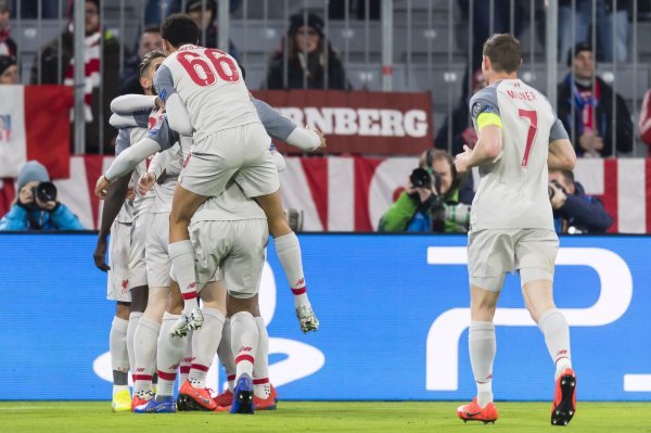 Bayern - Liverpool ( slavlje Liverpoolovih igrača)