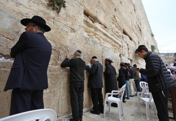 Gantz najavljuje liberalizirani pristup molitvi na takozvanom Zidu plača ili Zapadnom zidu