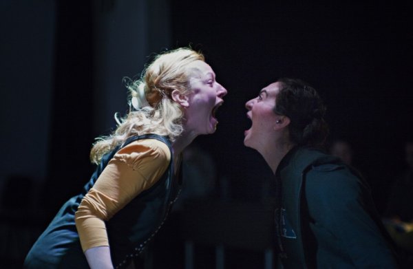 Nataša Tapušković i Edona Resitaj ZKM / Jelena Stanković