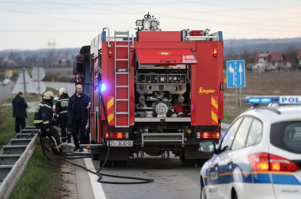 Zapalio se ZET-ov autobus