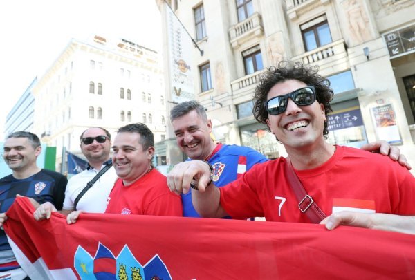 Budimpešta: Navijači na ulicama spremni za utakmicu Mađarska - Hrvatska